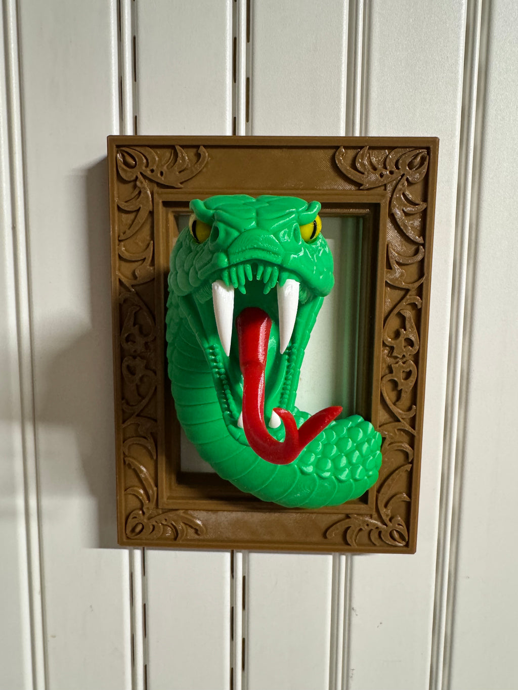 3D Printed Snake Wall Mount with Decorative Frame - PETG Wall Art