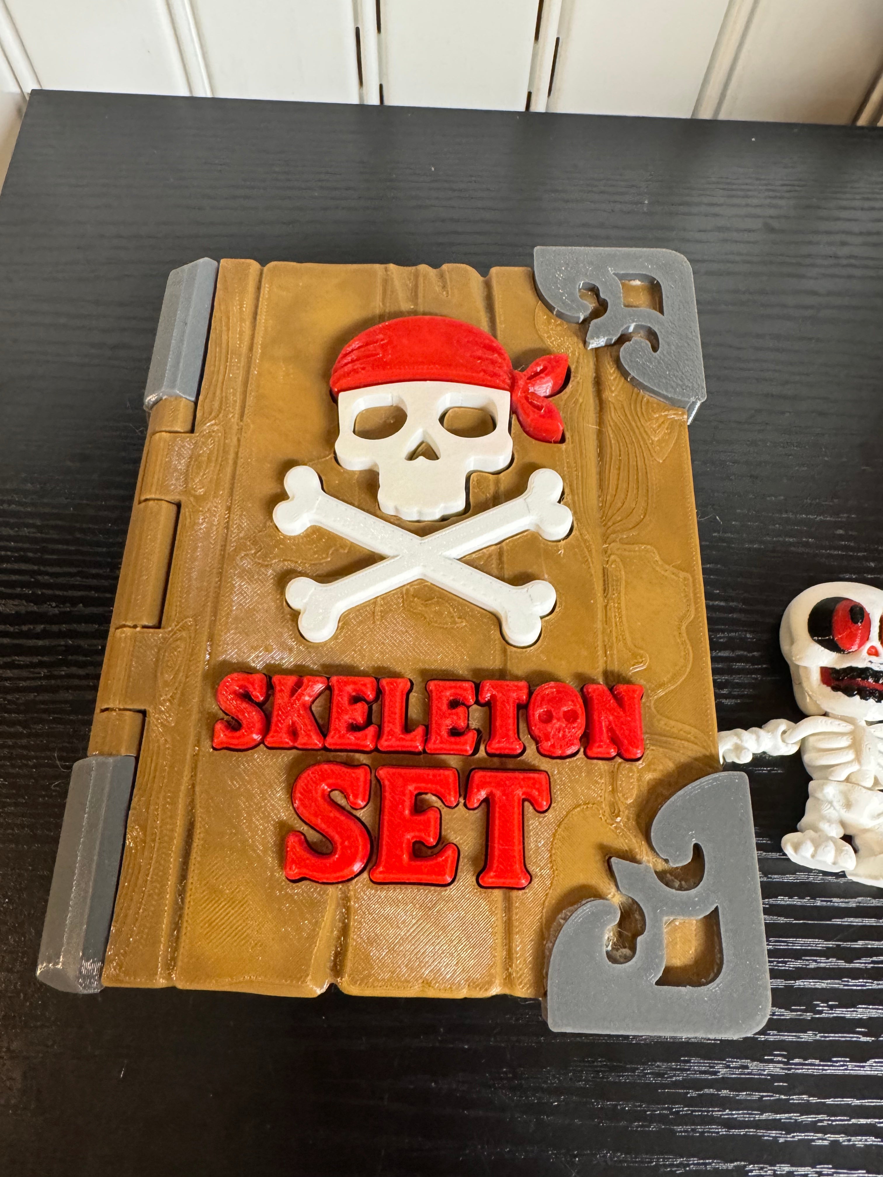 3D Printed Pirate Skeleton Set Display Box - 2 Figures with Accessories