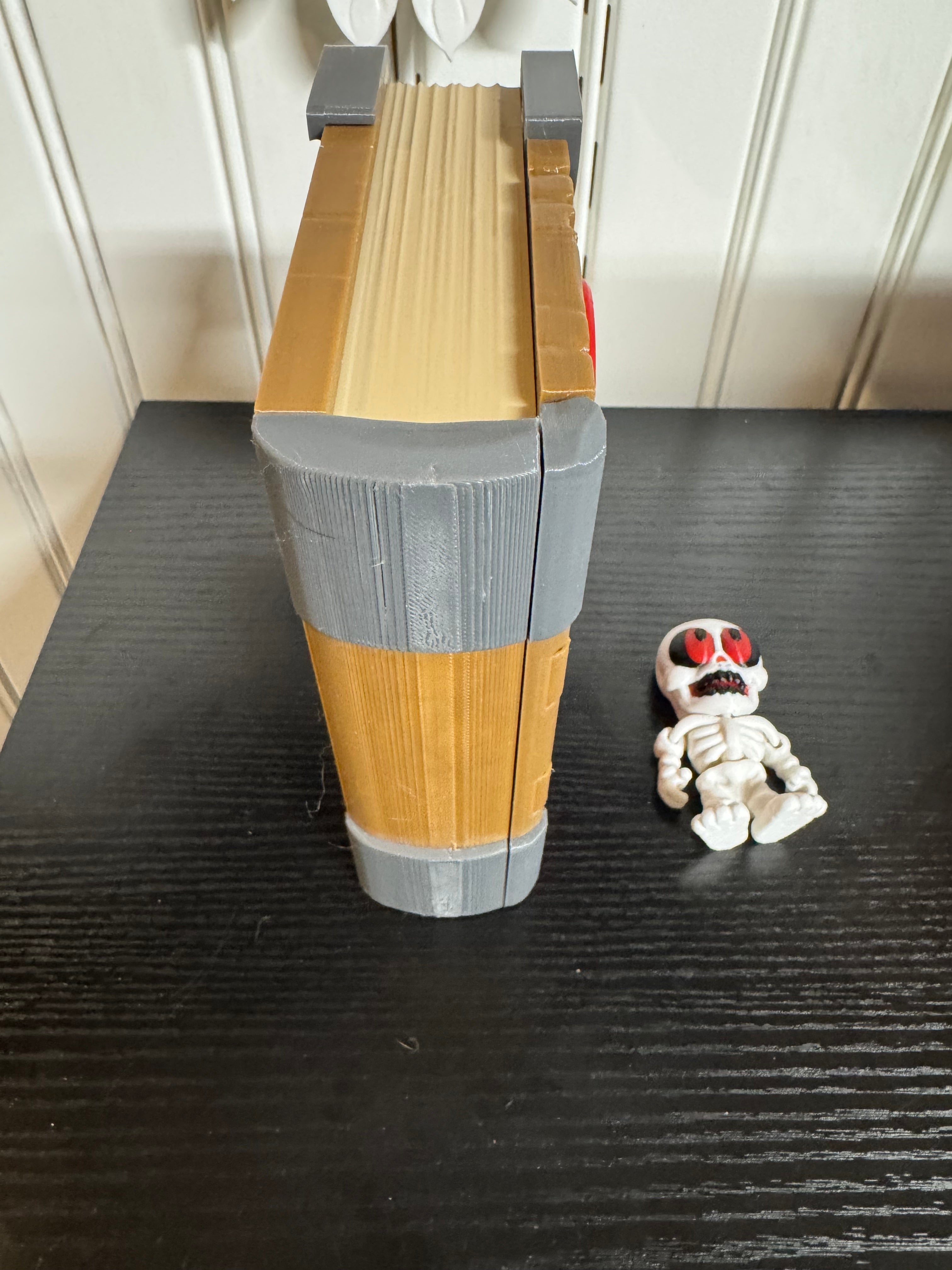 3D Printed Pirate Skeleton Set Display Box - 2 Figures with Accessories