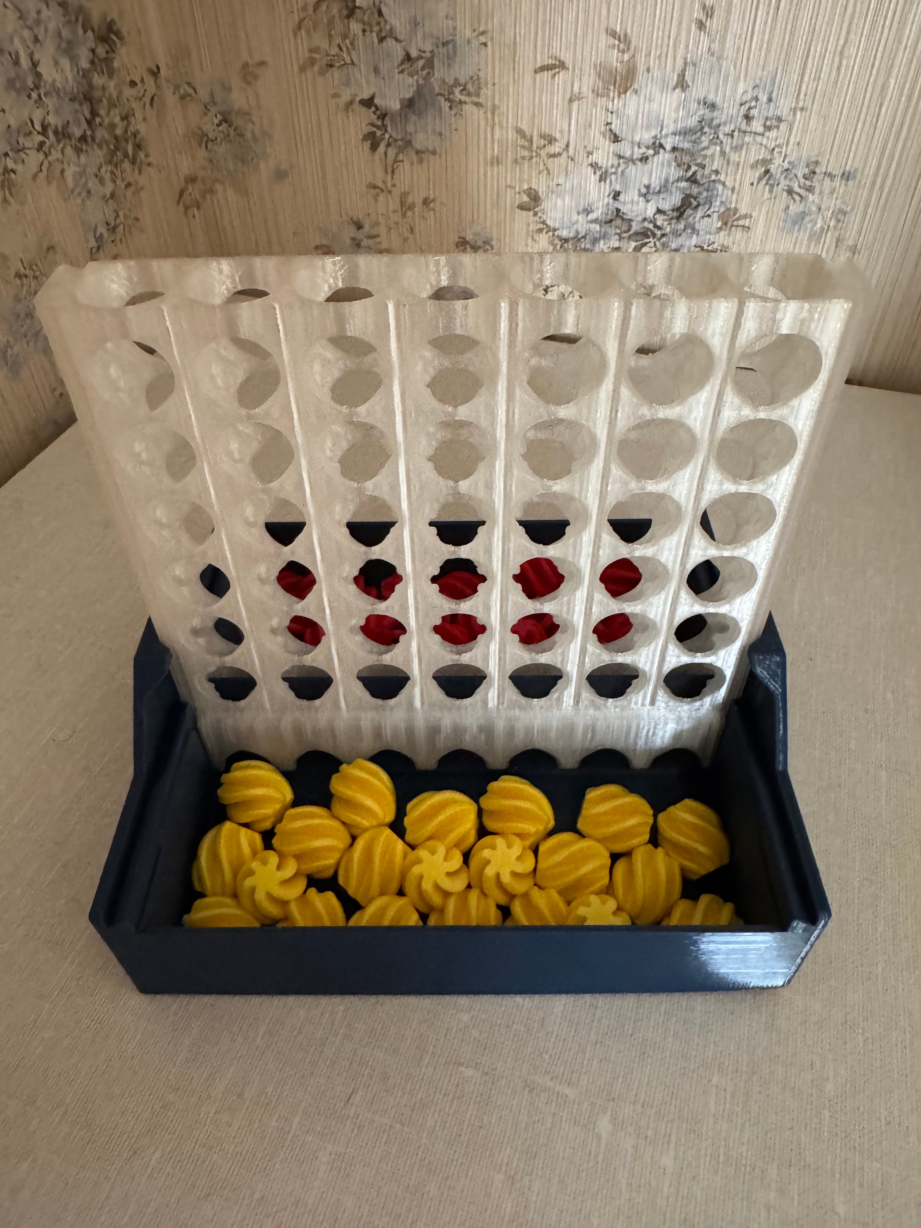 3D Printed 4-in-a-Row Strategy Game – Self-Sorting Reset, Spiral Twist Pieces, PETG