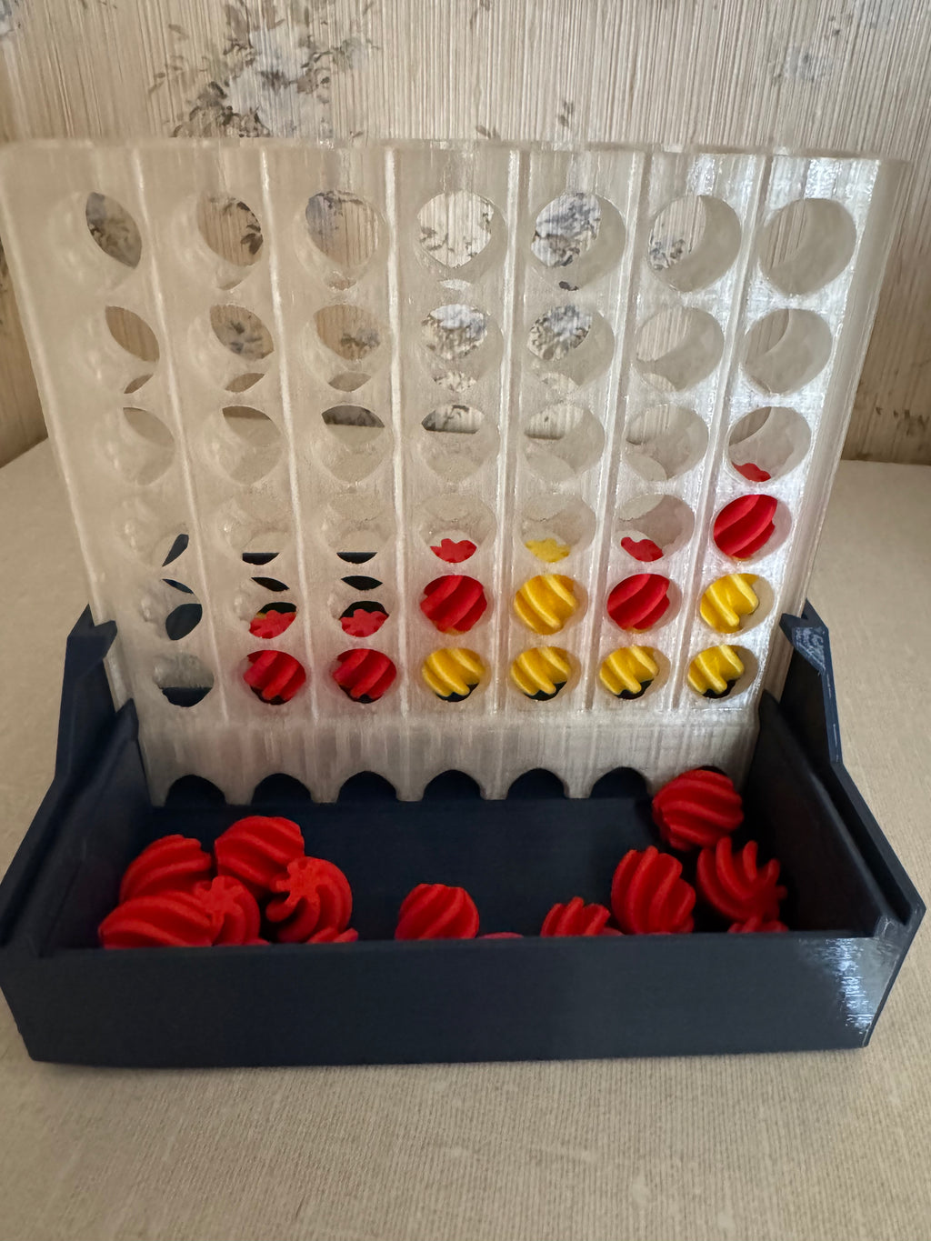 3D Printed 4-in-a-Row Strategy Game – Self-Sorting Reset, Spiral Twist Pieces, PETG