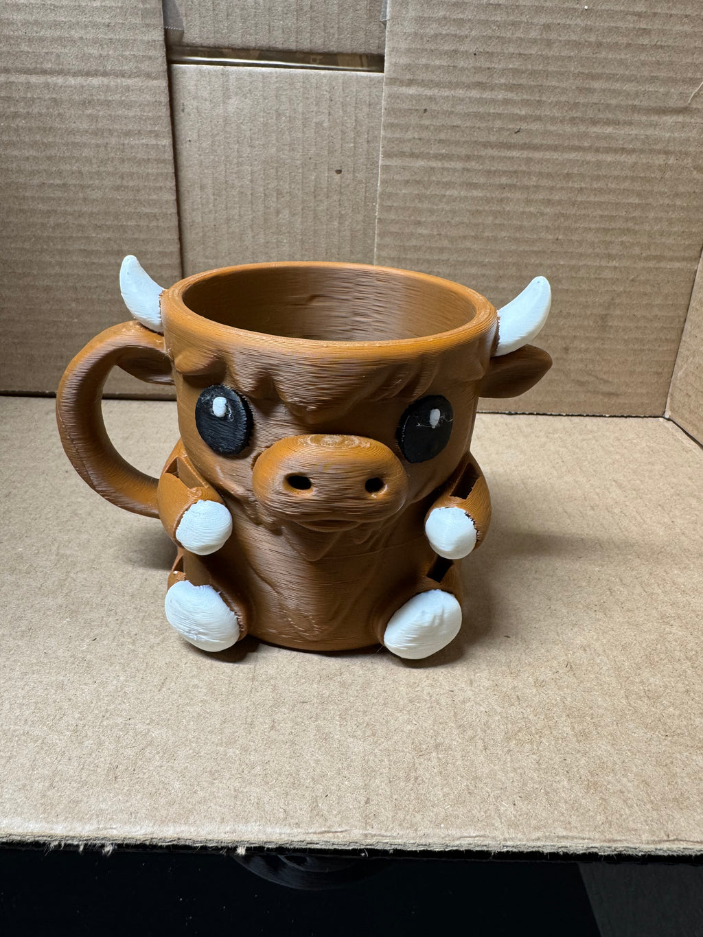 3D Printed Highland Cow Ice Cream Pint Holder – PETG, Spoon Slots