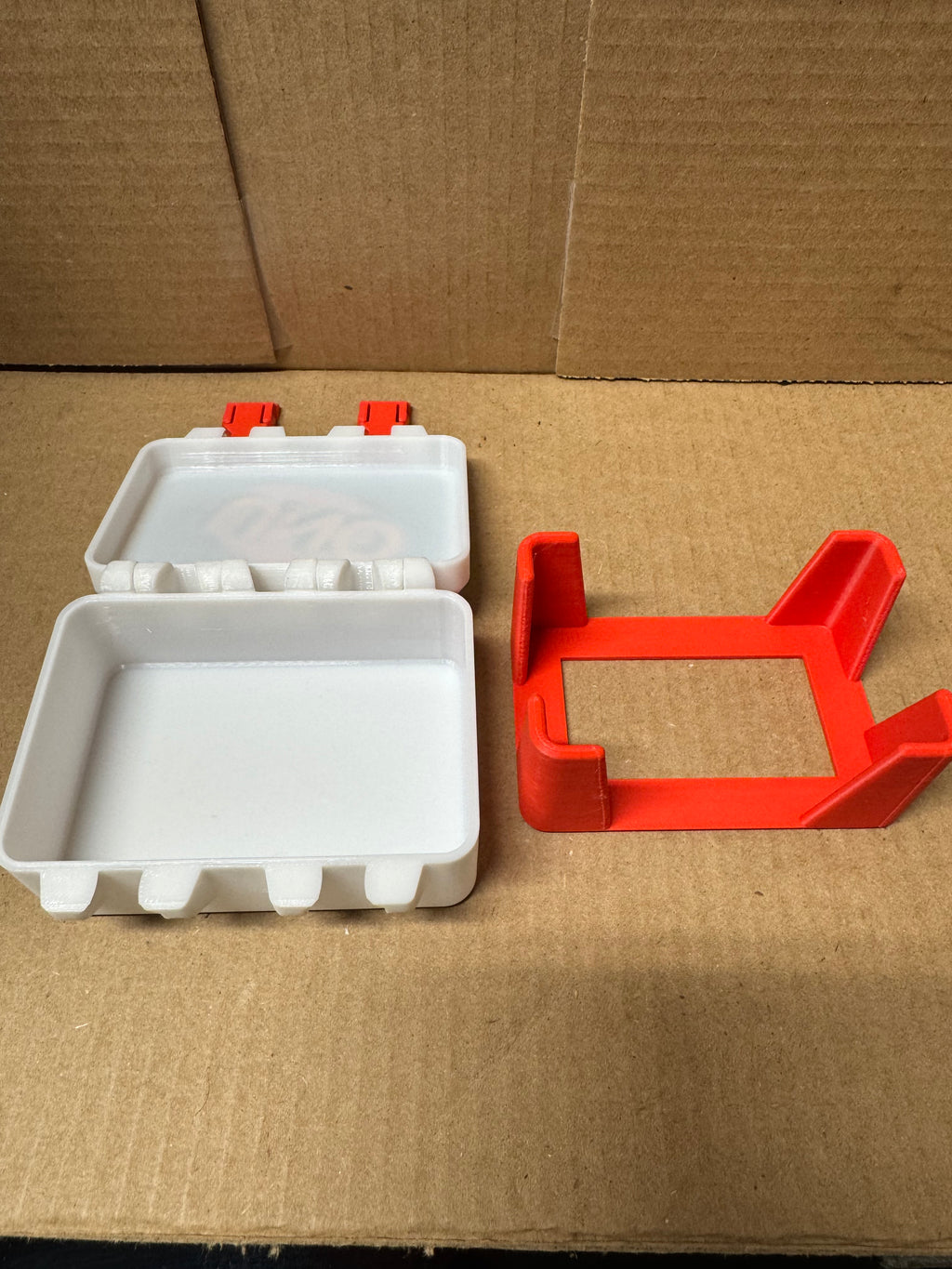 3D Printed UNO Card Case with Pull-Out Tray & Locking Clasps